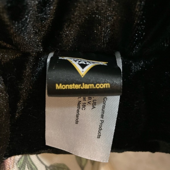 Monster Jam Grave Digger Plush 13″ Truck Soft Stuffed Plush Pillow Toy - Picture 6 of 6